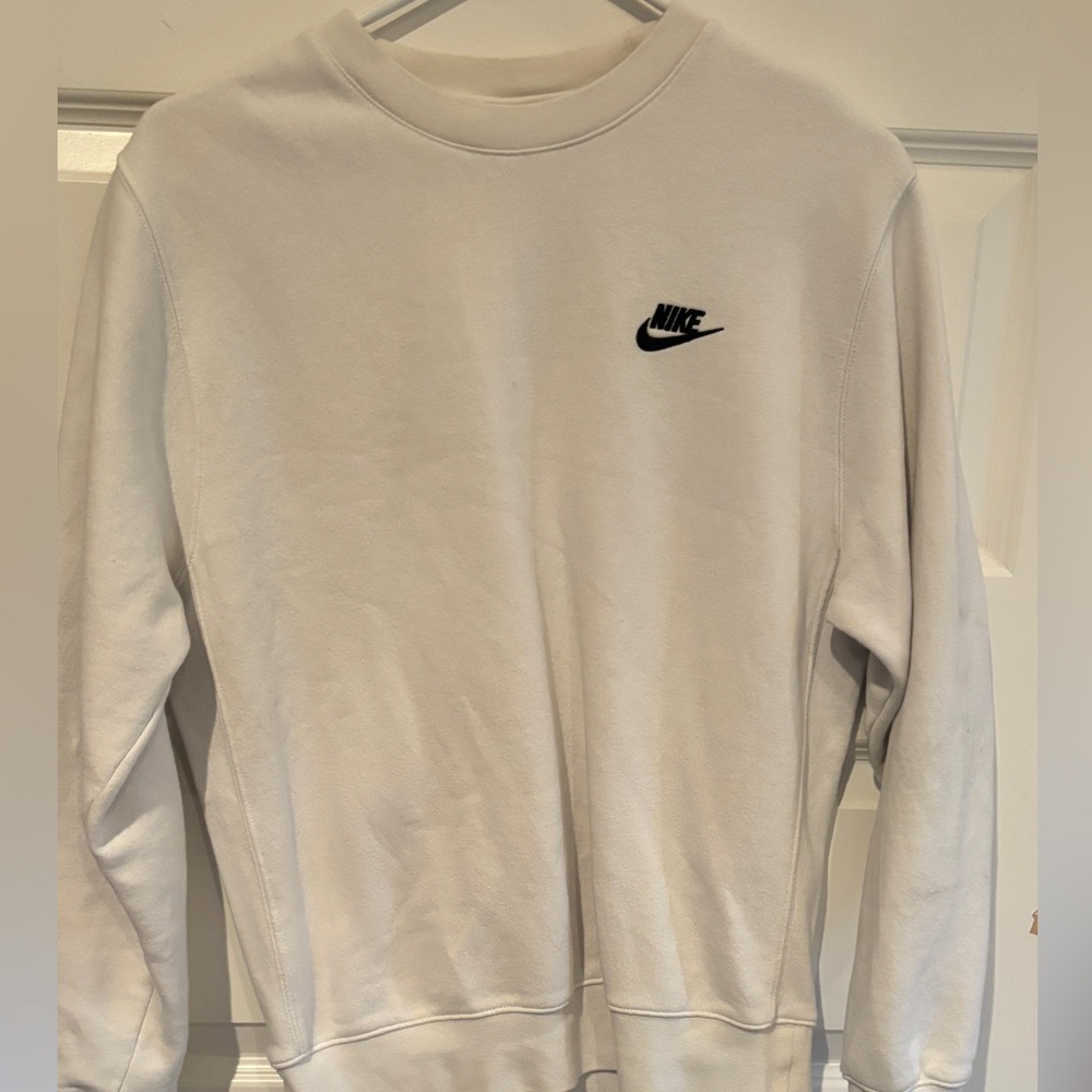 Nike woman’s white Crewneck Sweater